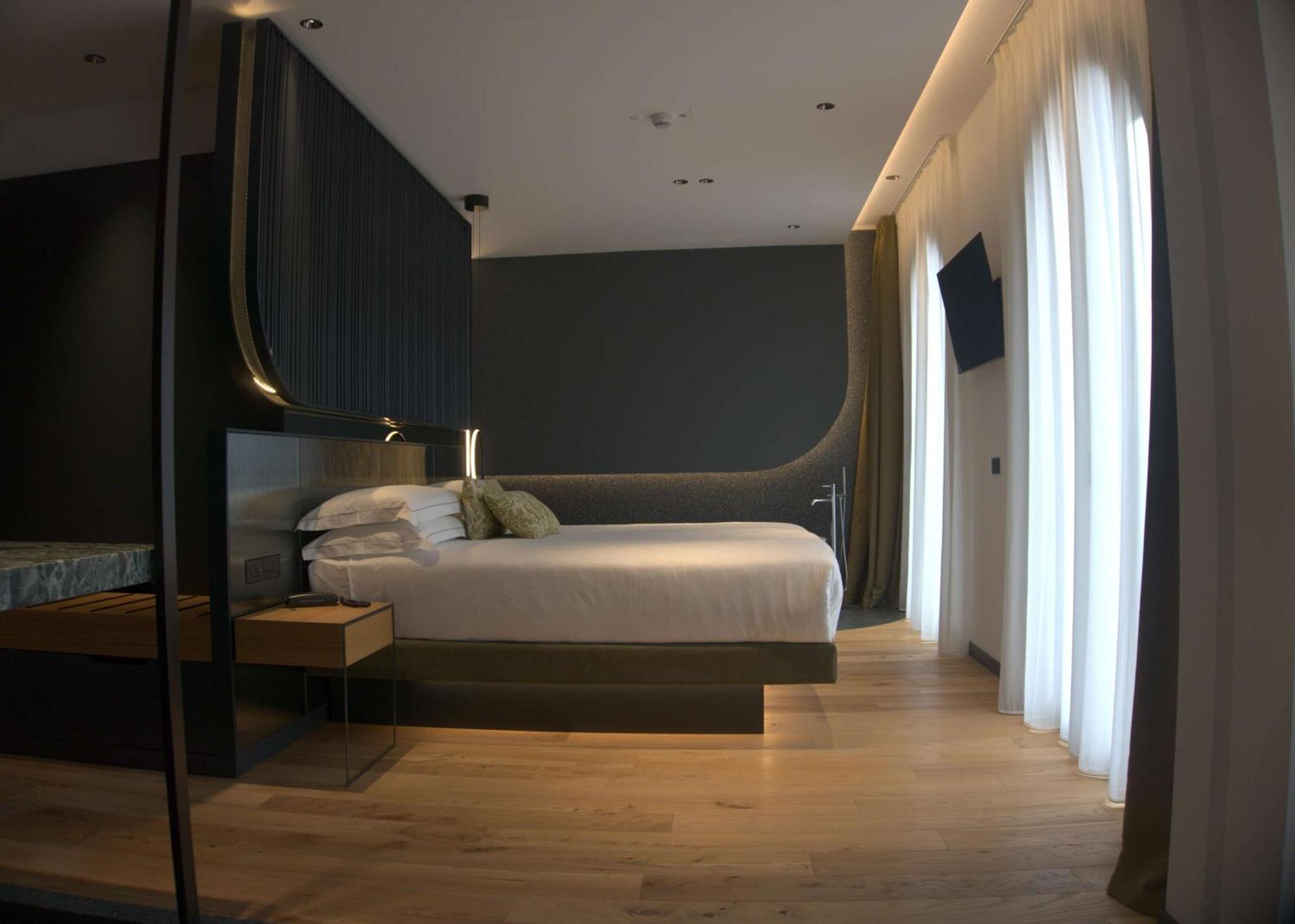 Hotel Ristorante Al Caminetto Worldhotels Crafted Adults Only Torri Del Benaco Exterior foto