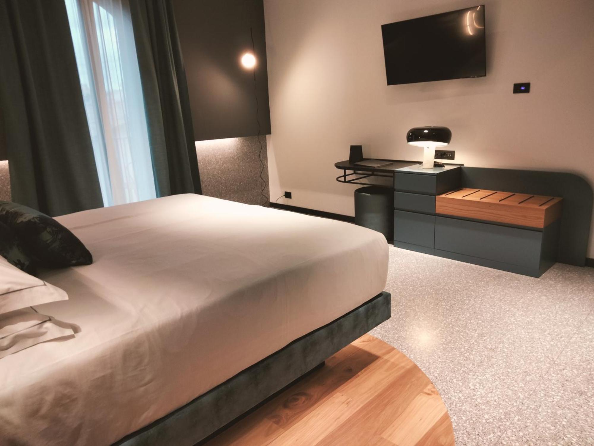 Hotel Ristorante Al Caminetto Worldhotels Crafted Adults Only Torri Del Benaco Exterior foto